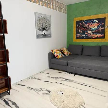 Iris Apartment